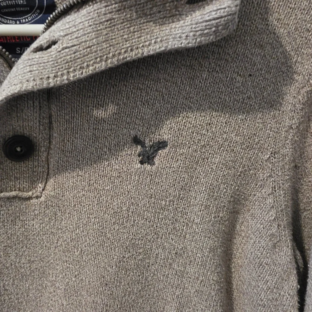 American Eagle Mens Athletic Fit Quarter Zip Button Mock Neck Sweater Tan Small